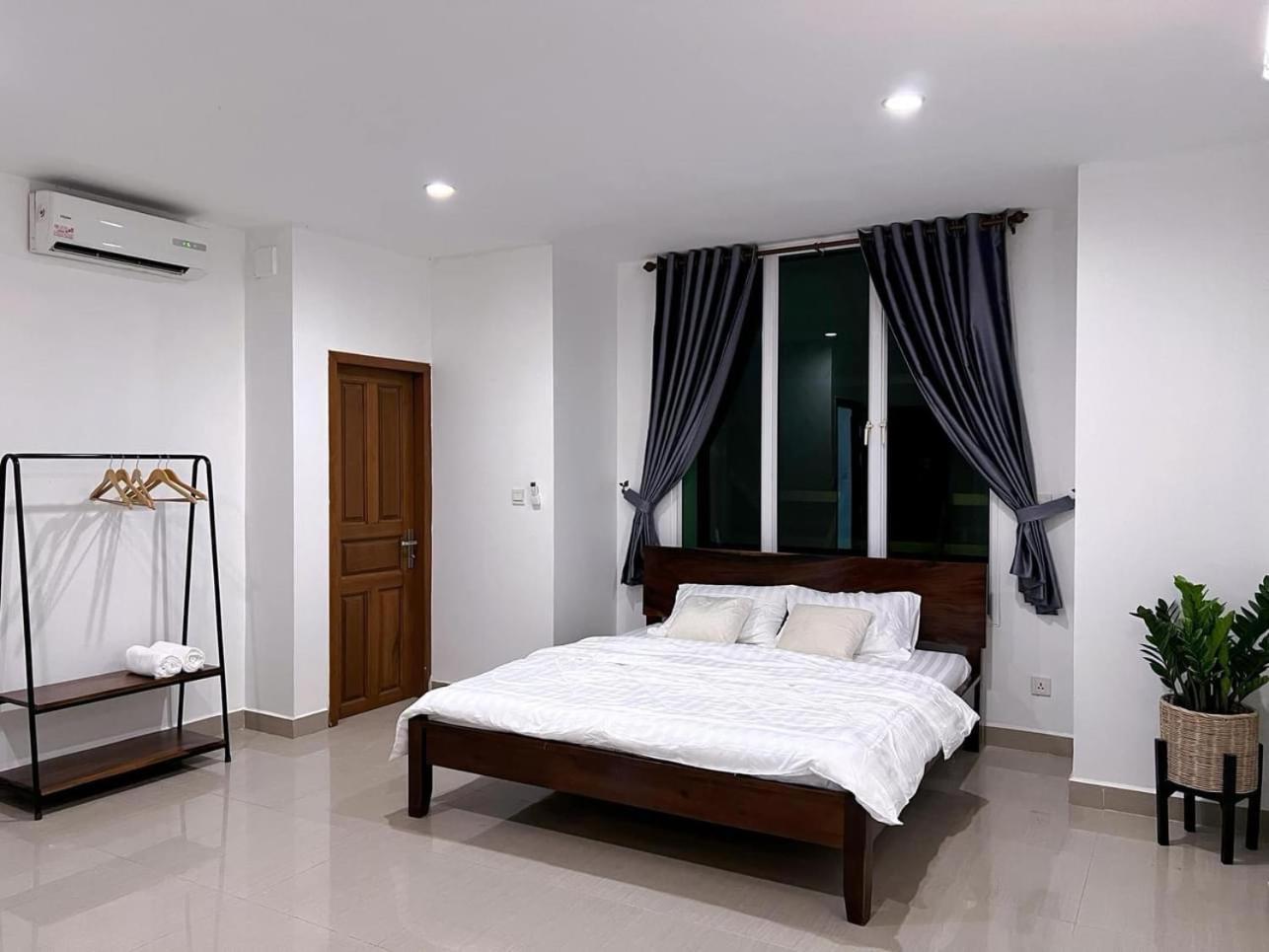 פנום פן D32 Homestay Near Airport Behind Brown Coffee Airport מראה חיצוני תמונה