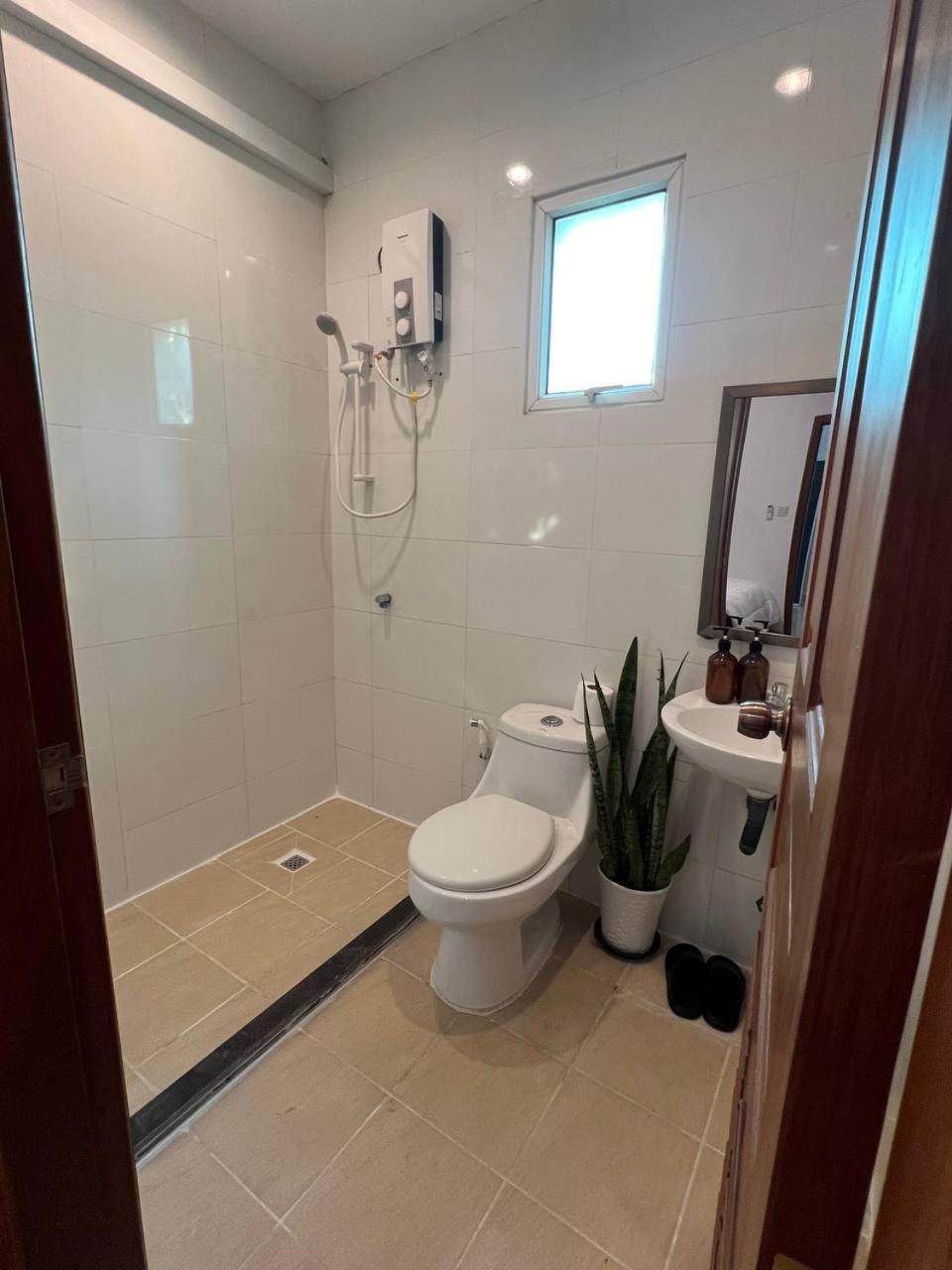 פנום פן D32 Homestay Near Airport Behind Brown Coffee Airport מראה חיצוני תמונה
